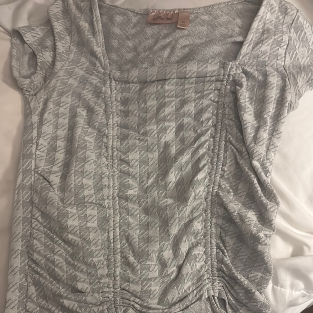 Women's Gray Top